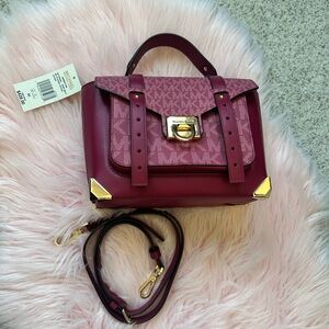 NWT Michael Kors Manhattan Satchel